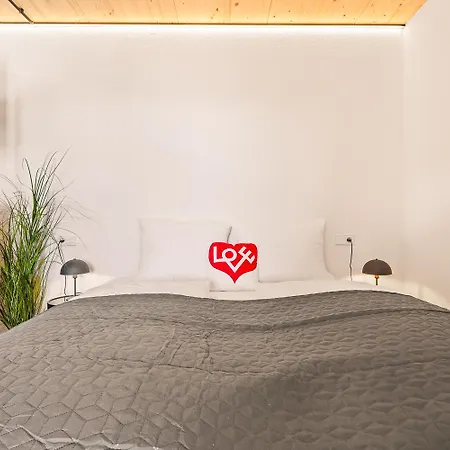 아파트 Penthouse Mit Traumhafter Terrasse Klimatisiert *